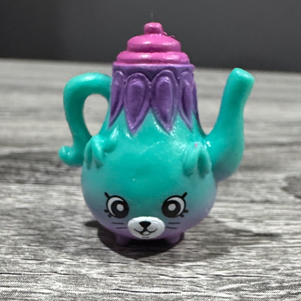Shopkins | Homewares: Turquoise, Purple & Pink Polly Teapot - Mini Figure
